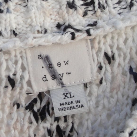 A New Day Women's Size XL Textured Pullover Crewneck Sweater Preppy - Picture 4 of 6